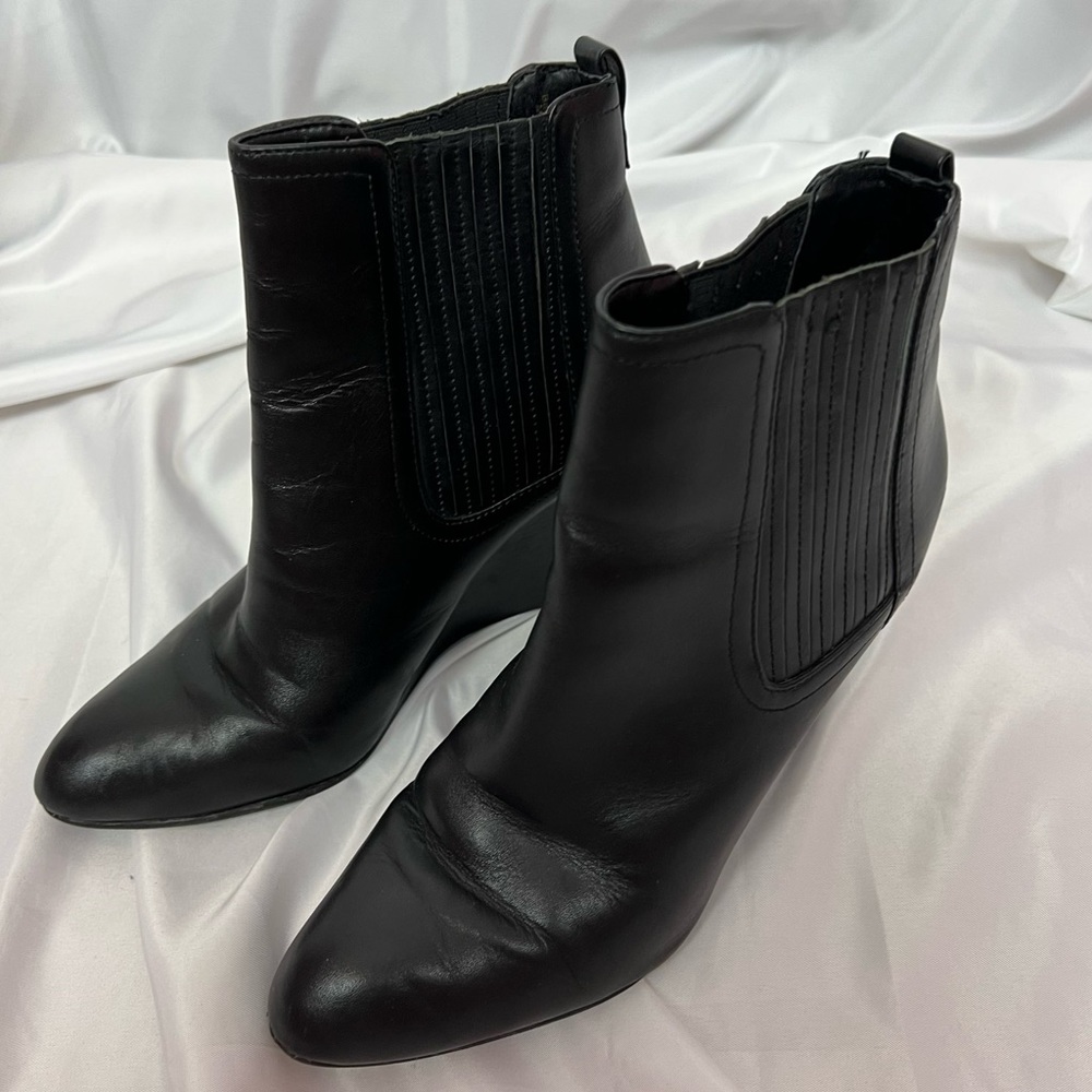 Sam Edelman Gillian Wedge Booties, size 6.5